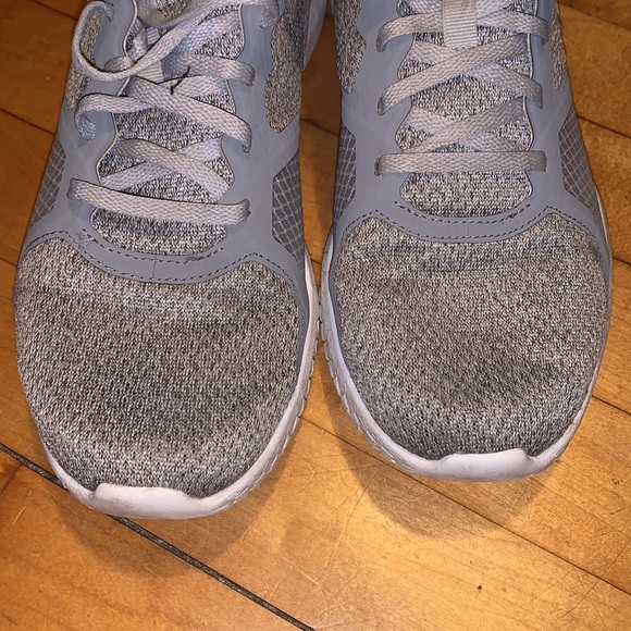 Reebok - Picture 5 of 7